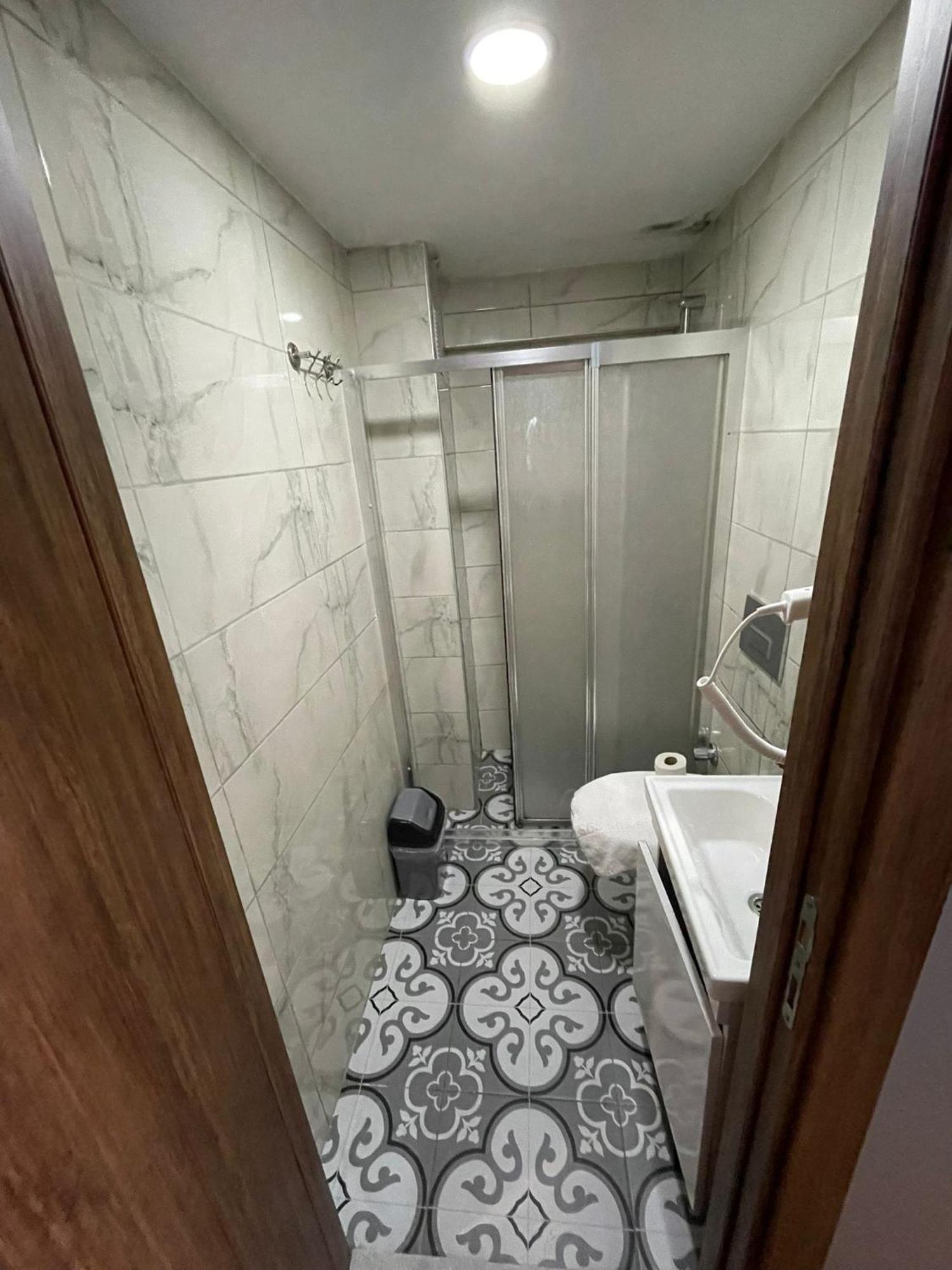 Hotel Otag Istanbul Bagian luar foto