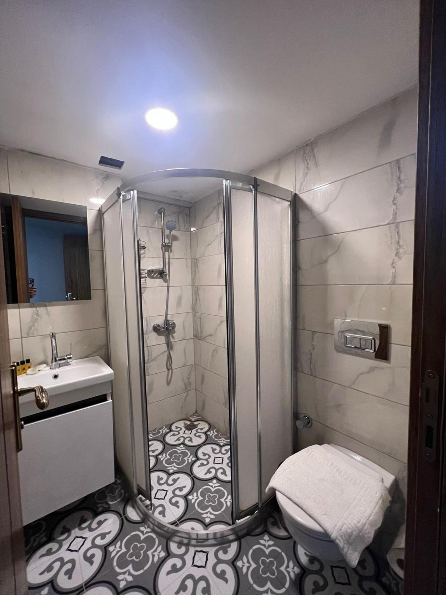 Hotel Otag Istanbul Bagian luar foto